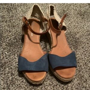 Eric Michael Espadrille Sandals. Size 39